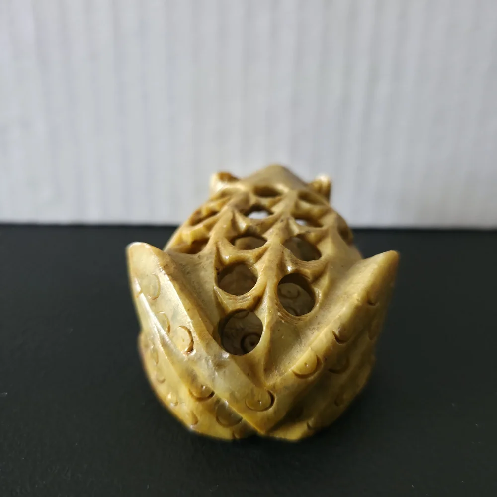 Vintage Hand-Carved Soapstone Jade Frog Figurine – Mother & Baby Hidden Inside